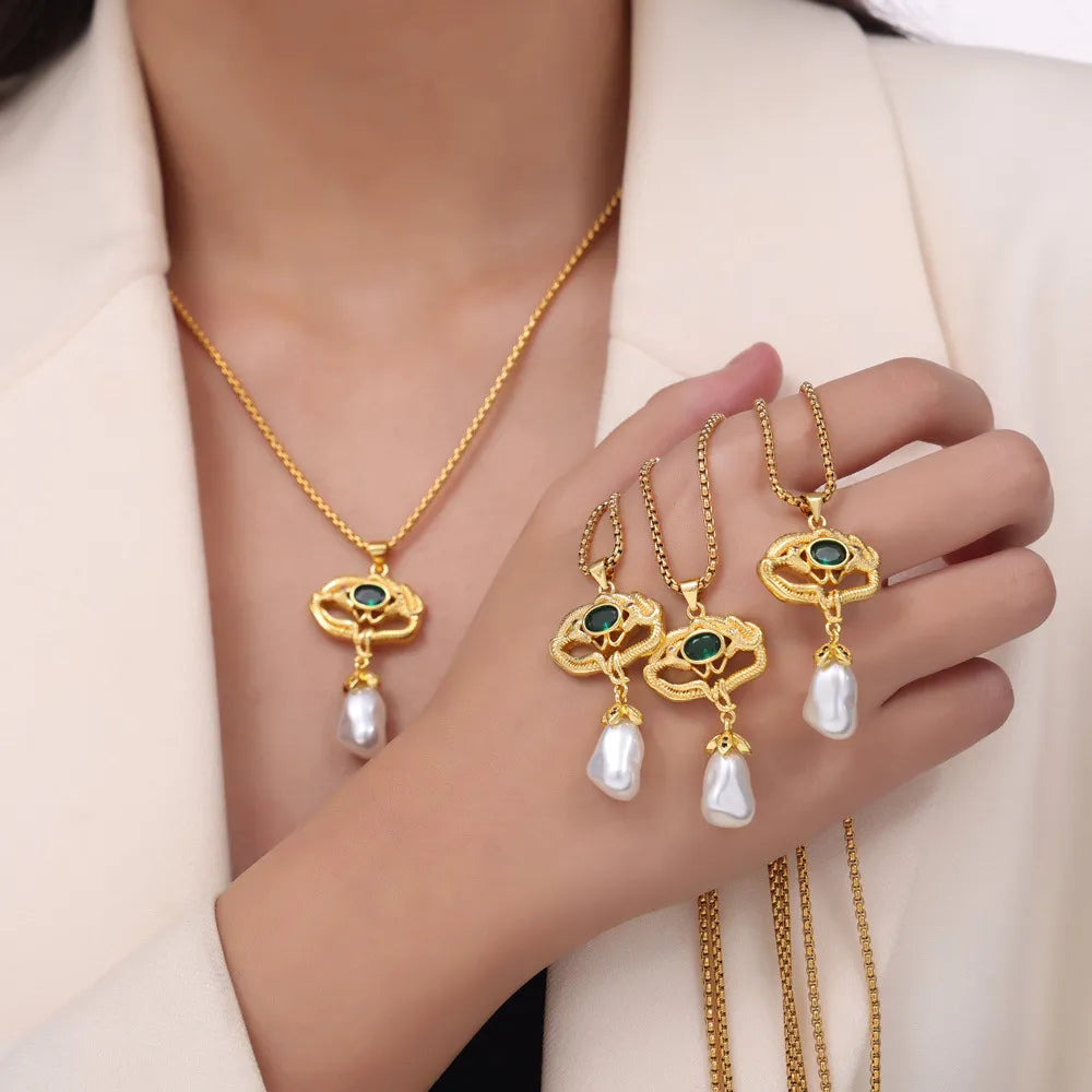 The Emerald Bloom Necklace
