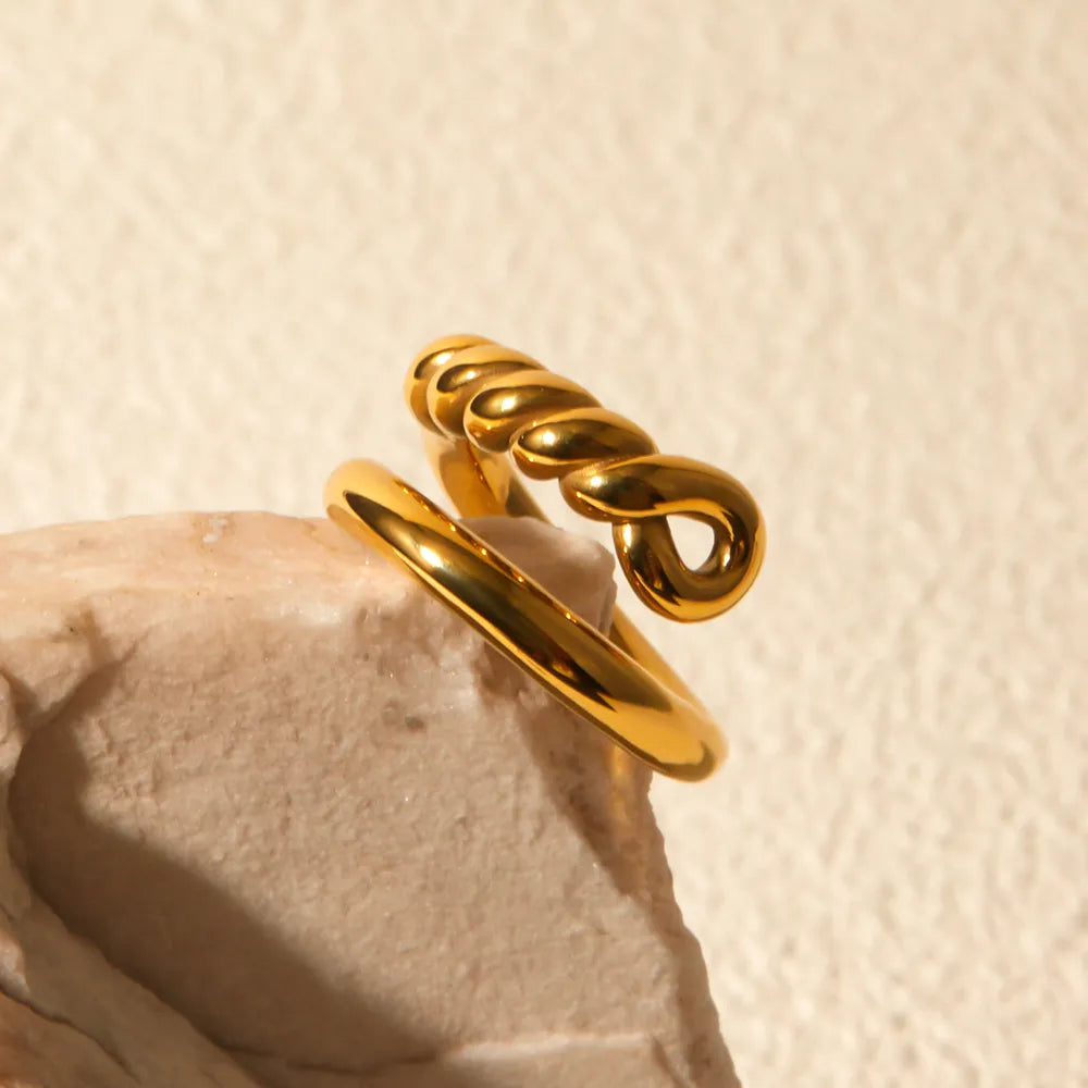 The Stellar Twist Ear Cuff