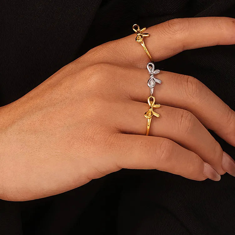 The Infinite Knot Ring