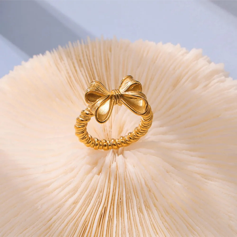 The Aesthetica Bow Ring