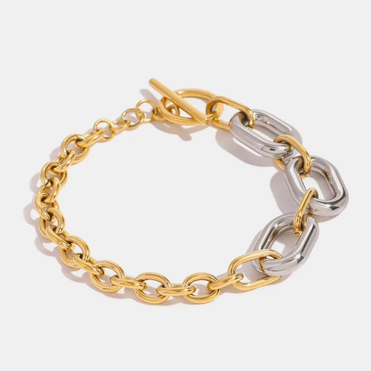 The Interlocking Link Bracelet