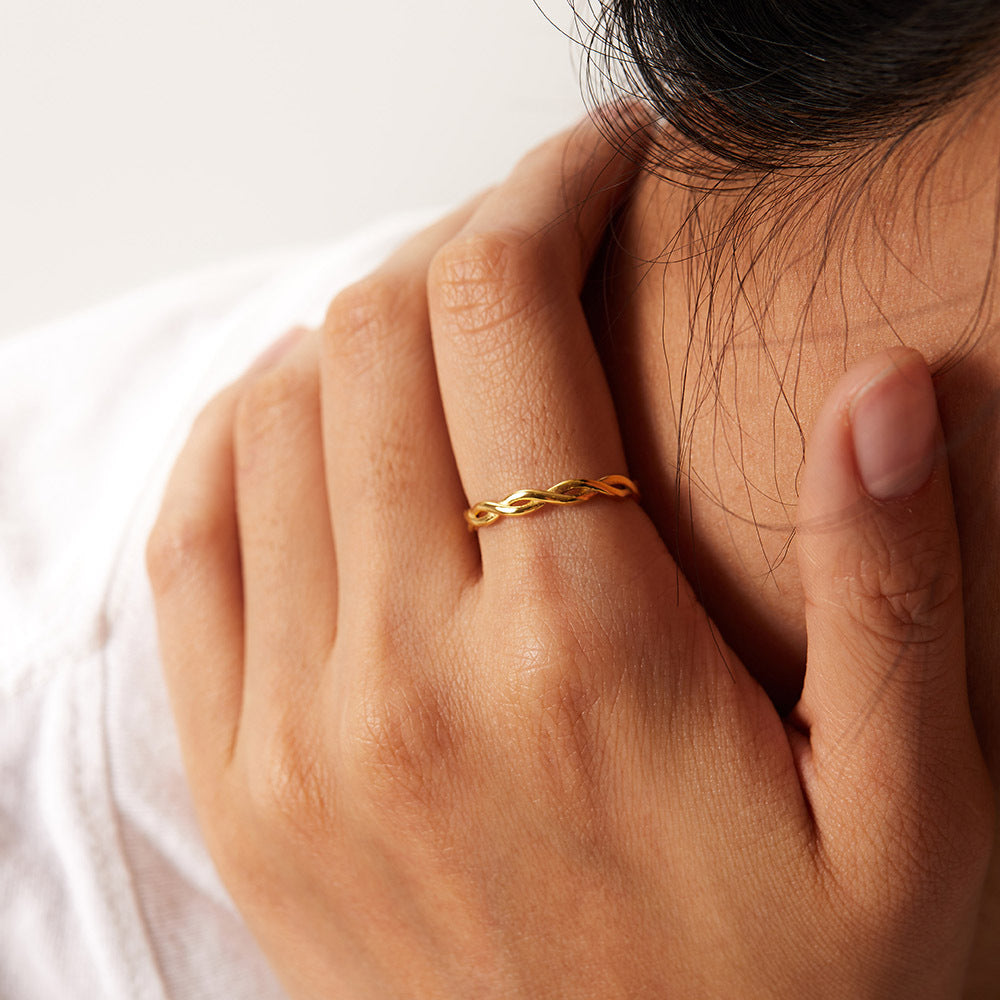 The Infinity Twist Ring