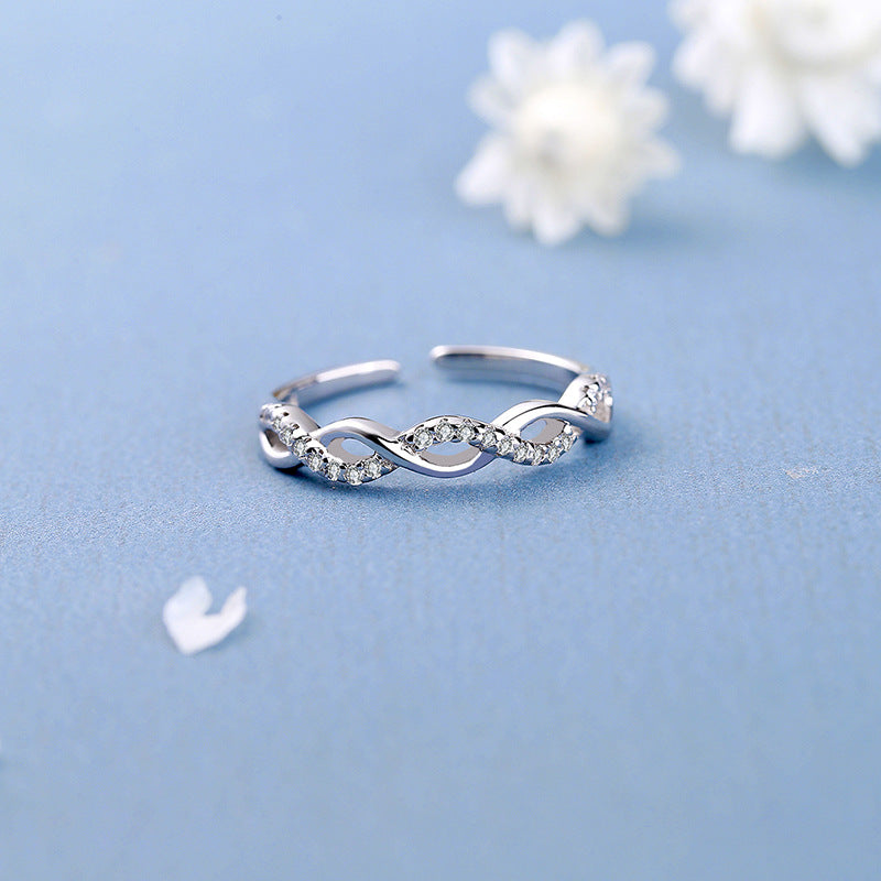 The Serene Trinity Ring